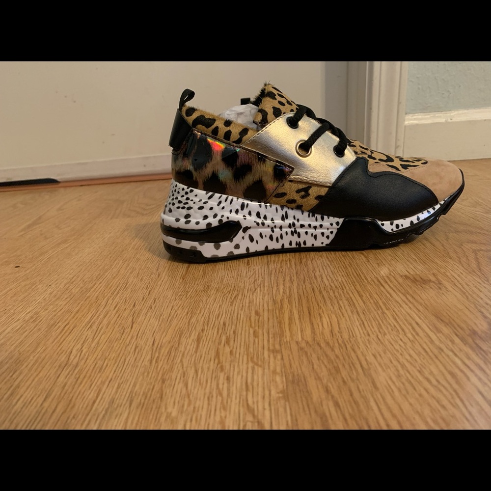 Steve Madden Sneakers with Cheetah print